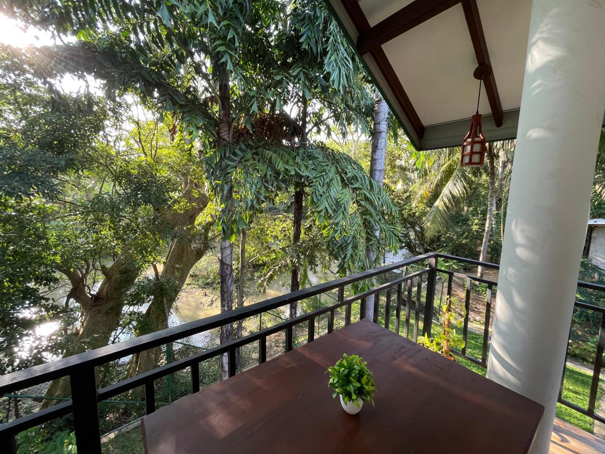 Yala River View Cabana Tissamaharama Bagian luar foto