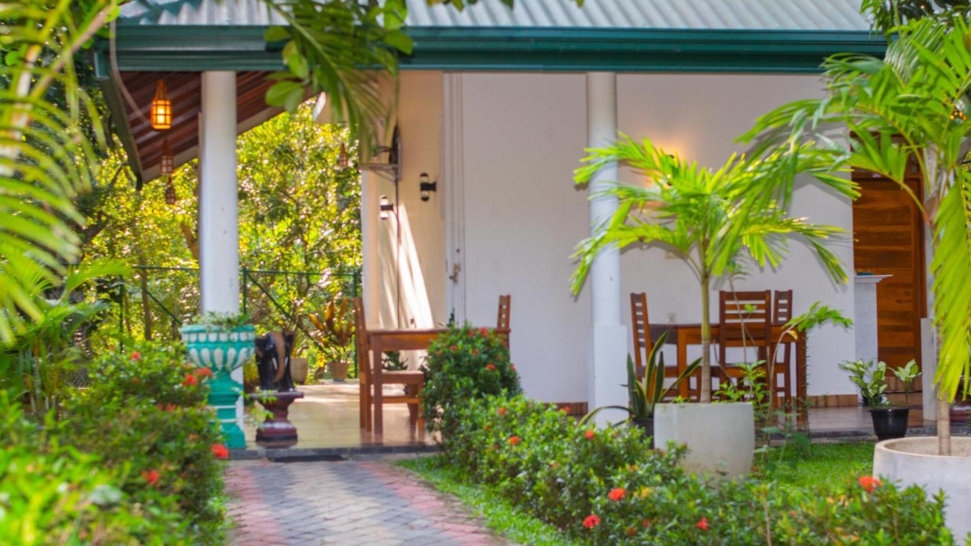 Yala River View Cabana Tissamaharama Bagian luar foto